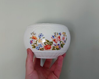 エインズレイ コテージ ガーデン ファイン ボーン チャイナ フラワー