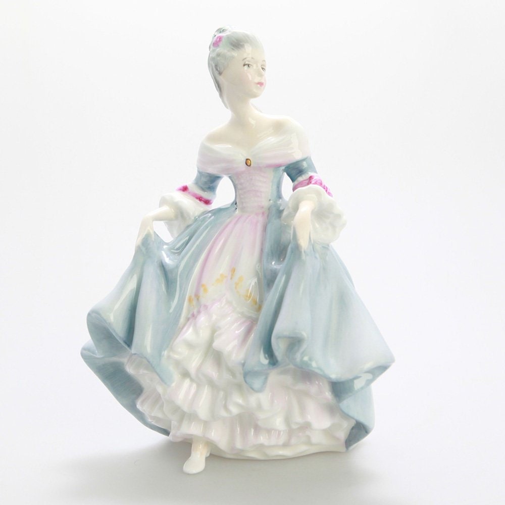 Royal Doulton Southern Belle HN2425 Peggy Davies Classic by Peggy Davis Porcelain Figurine Pretty Lady Figure Royal Doulton Southern Belle HN2425 Peggy Davies Classic by Peggy Davis Porcelain Figurine Pretty Lady Figure