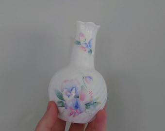 Little Sweetheart Aynsley Bud Vase Frill 12cm  Small Porcelain Made in England Little Sweetheart Pattern Collectable Vintage