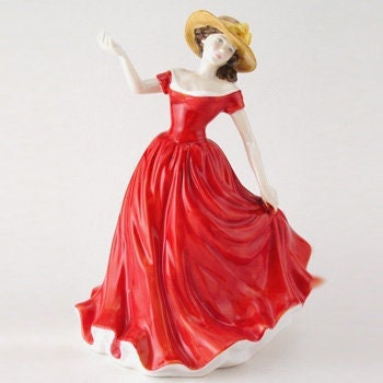 Lydia HN4211 – Royal Doulton Figurine – Classic Pretty Lady