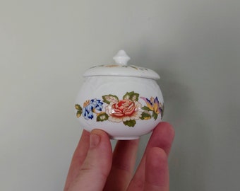 エインズレイ フローラル「コテージガーデン」小物入れ - Etsy 日本