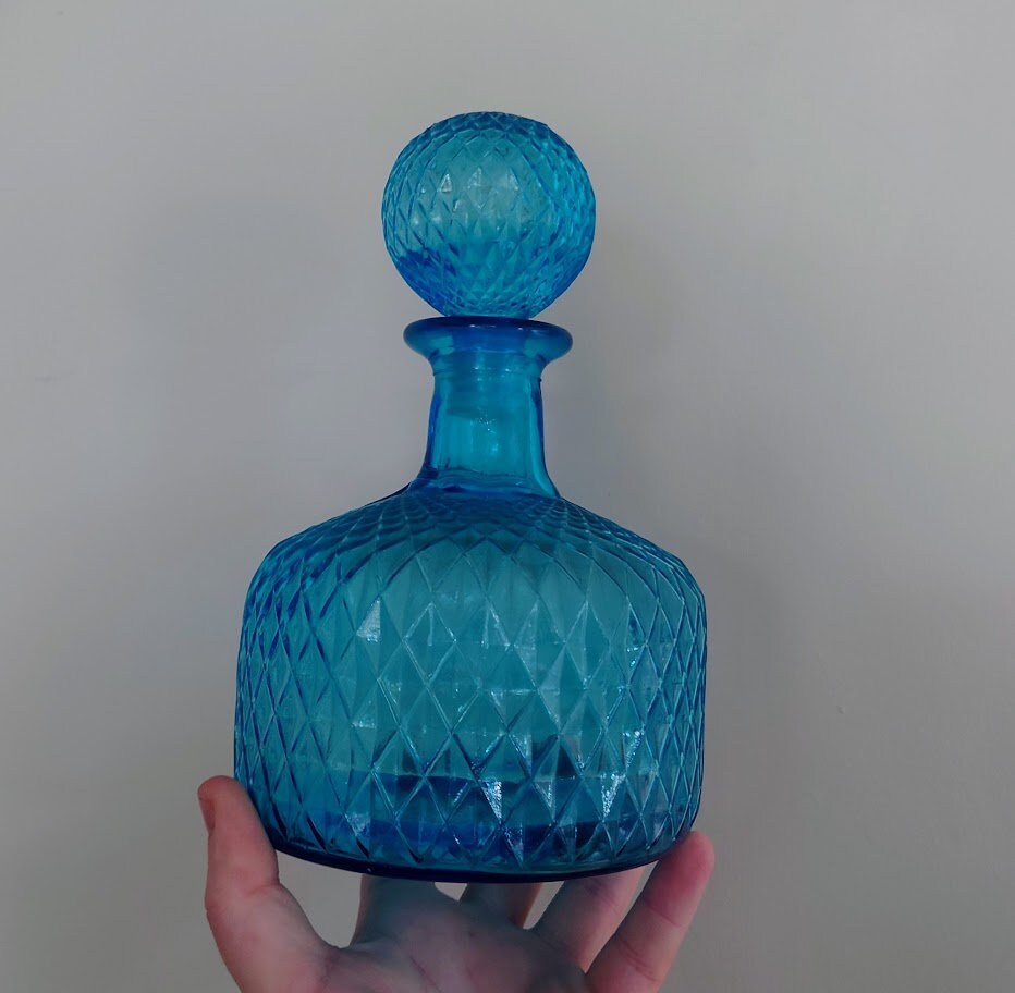 Vintage Blue Wine Decanter Glass Decanter Light Blue Crystal Bottle Barware  Decoration, Round Drinkware Liquor Liqueur Decanter - Etsy