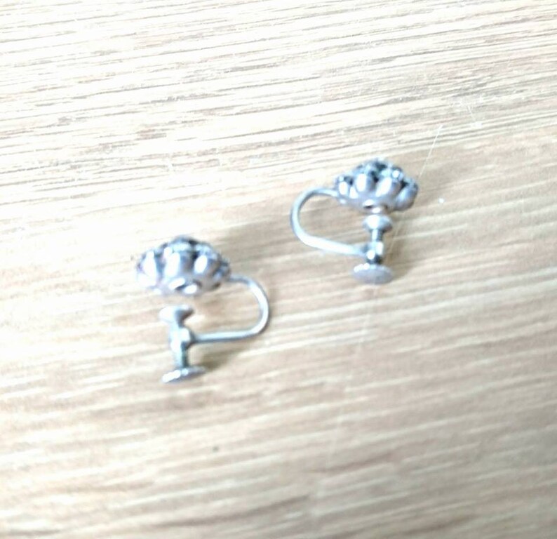 Vintage Earrings Screw Back Faux Diamond diamante Rhinestone Silver Tone Floral Stud Costume jewelry