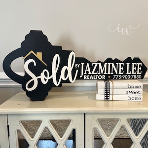 Real Estate Key Sign, Custom Key Sold Sign, Custom Closing Day Photo Prop - Heart