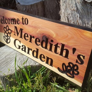 Garden Sign Personalized Name Custom Routed Wood Cedar Sign With Simple Graphics Flowers Free-Standing w/ Stakes or Keyhole Slot 5x18 image 2