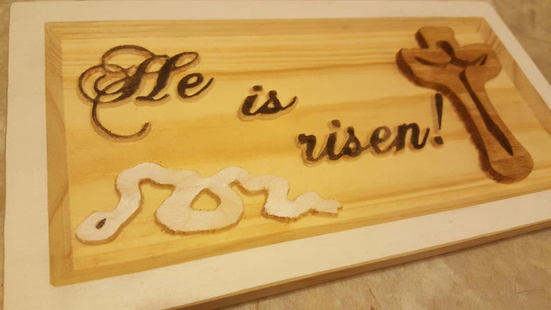 He is Risen Sign Mark 16:6 Wood Plaque Easter Sign Wall Carved Routed Sign Painted Christian Sign Catholic Jesus Bible Verse Sign imagem 2