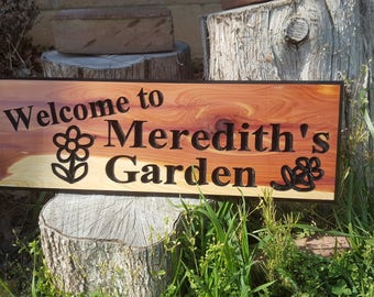 Garden Sign Personalized Name Custom Routed Wood Cedar Sign With Simple Graphics Flowers Free-Standing w/ Stakes or Keyhole Slot 5x18"