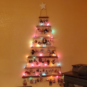 Soporte de adorno en forma de árbol de Navidad montado en la pared, extra grande, para ahorrar espacio, madera rústica imagen 1