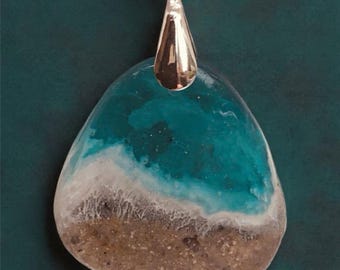 Ciondolo in resina con ceneri di cremazione e pietra preziosa turchese, catena e cauzione in argento 925