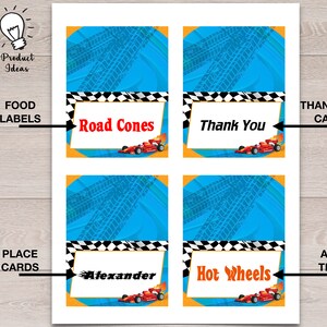Puede incluir: Etiquetas y tarjetas de fiesta imprimibles con tem&aacute;tica de coches de carreras. Las etiquetas incluyen texto como "Road Cones", "Thank You", "Alexander" y "Hot Wheels". Cada etiqueta tiene un fondo azul con huellas de neum&aacute;ticos, un borde de bandera a cuadros y un coche de carreras rojo.