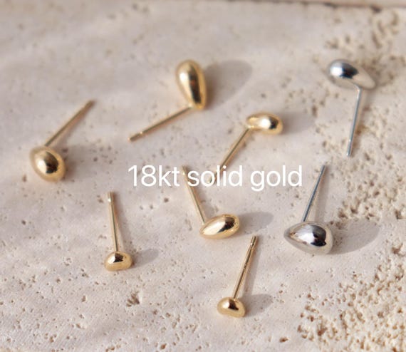 18kt Solid yellow Gold teardrop mini studs