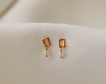 10kt  Solid yellow Gold minimalist mini studs