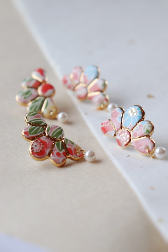 Flower shaped  porcelain  dangle earrings with fresh crystal pearls