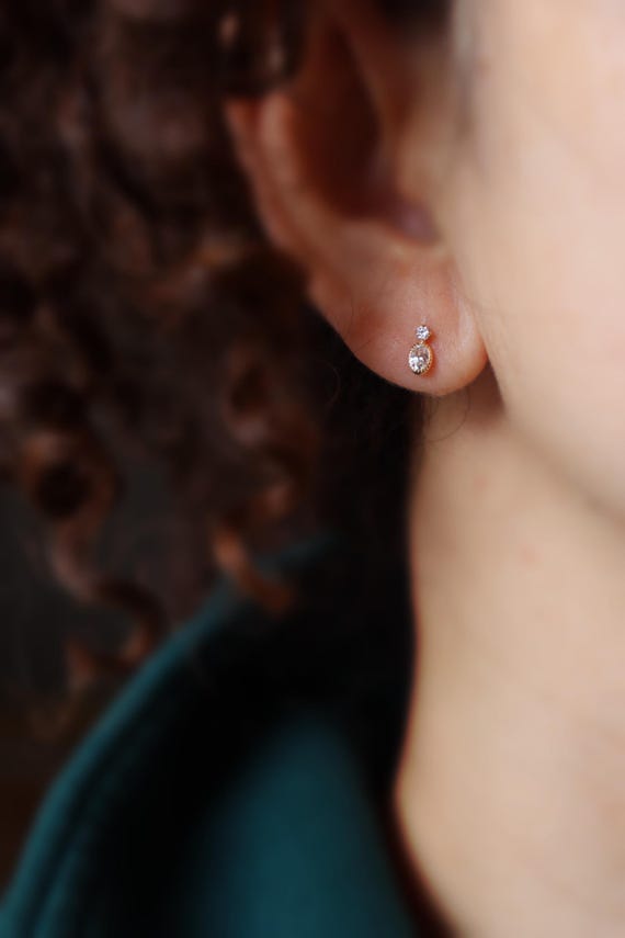 Platinum or 10kt Solid yellow gold oval stone studs