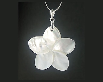 Colgante de flor de concha de nácar blanco natural de 30 mm en plata 925 (no incluye cadena) P032