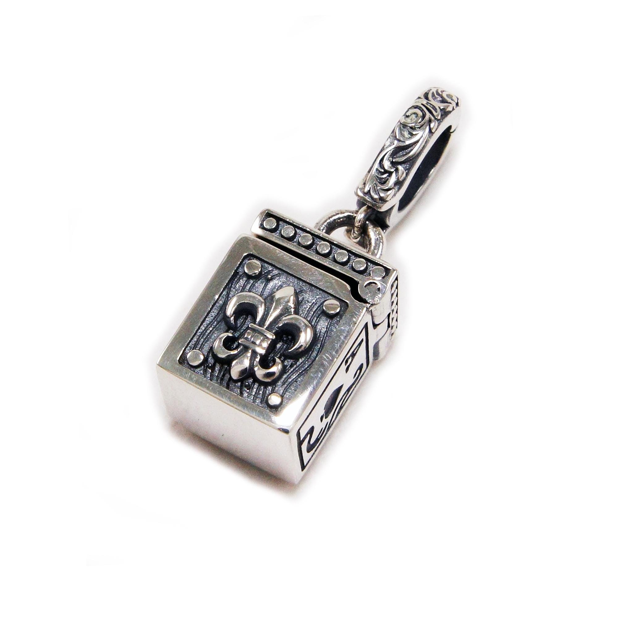Pill cases silver - Etsy 日本