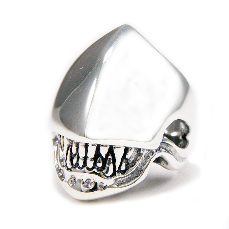 AlienSkullFangs925 Sterling Silver RingSilver Skull RingSilver Predator RingBiker RingBiker JewelryGothicMen/'sWomen/'s tan-r025