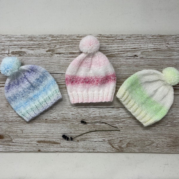 Knitted baby hat, 0-3 months hand knit gender neutral beanie bobble hats