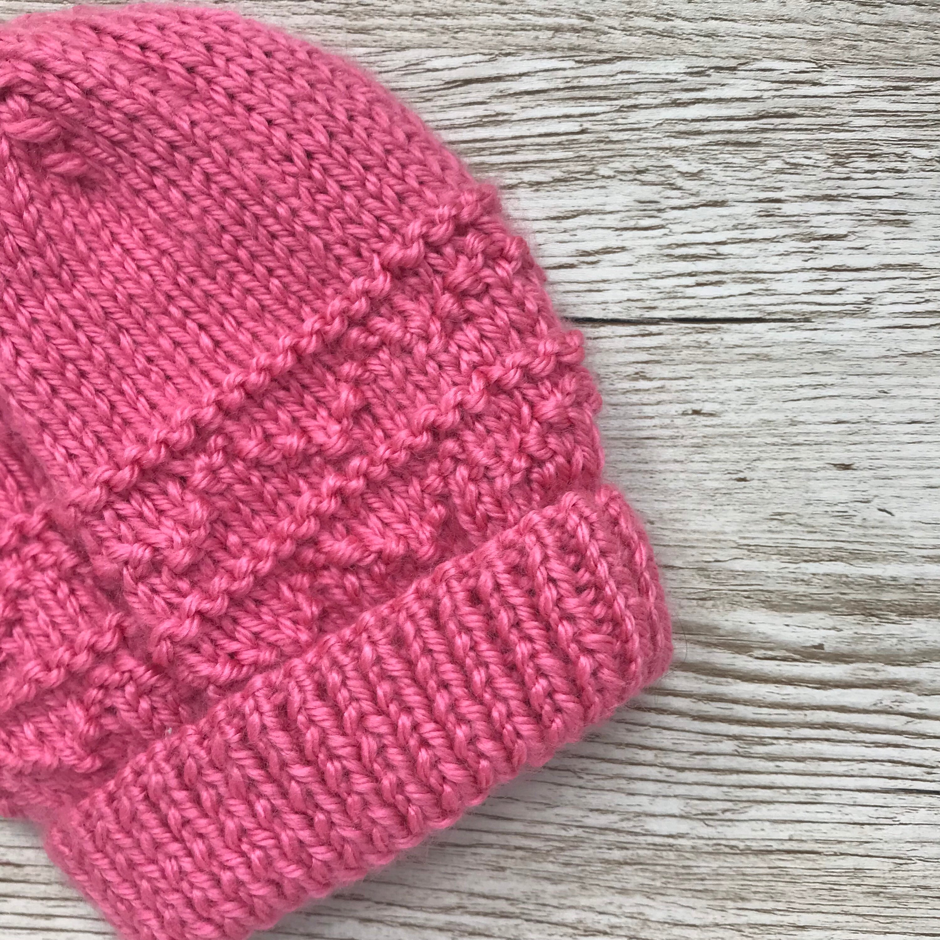 BN hand-knitted hat baby pink 6-12 months DK5 