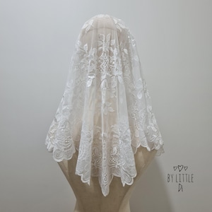 St. Mary Magdalene Traditional Mantilla Chapel Veil for Latin Mass | Catholic Mass Veil | White Veil w/ snap on comb