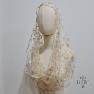 Little Flowers Infinity Veil for Catholic Mass | Champagne, no lace trim (w/ snap on comb)
