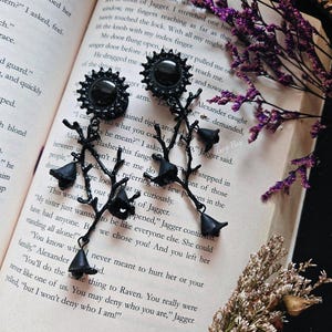 0g-1&quot; Black Witchy Gothic Twig Branch W/ Black Bell Flower And Crystals Dangle Drop Plugs Gauges | (8mm-25mm)| Haunting Elegant,fancy plugs