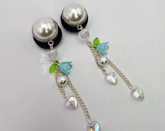 0 g-1" blauwe lelietje-van-dalen met iriserende hartjes en parels bungel pluggen meters | Pastel, CottageCore, Fairy Kei, voor gestrekte oren