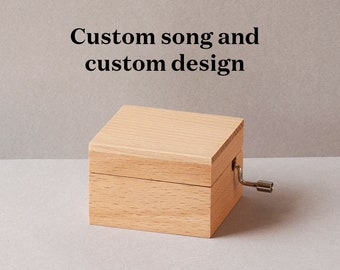 Caja de Música de Madera Natural con tu propia canción de la lista y diseño grabado personalizado. Movimiento de caja de música con arranque y cuerda.