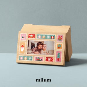 Christmas Music Box with Photo Frame | Personalized Holiday Gift | Family Keepsake for Christmas | Hand Cranked and Wind-up Mechanism