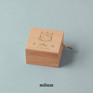 Princess music box for babies | hand cranked and wind-up mechanism