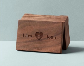 Caja de música de aniversario personalizada / Caja de música de nombres con corazón / Diseño Velia / Caja de madera para joyería / Diseño personalizado / Mecanismo de manivela o cuerda