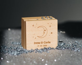 Custom Music Box | Moonlight Design | +80 tunes available | Personalized Gift for him or her, birthday, anniversary