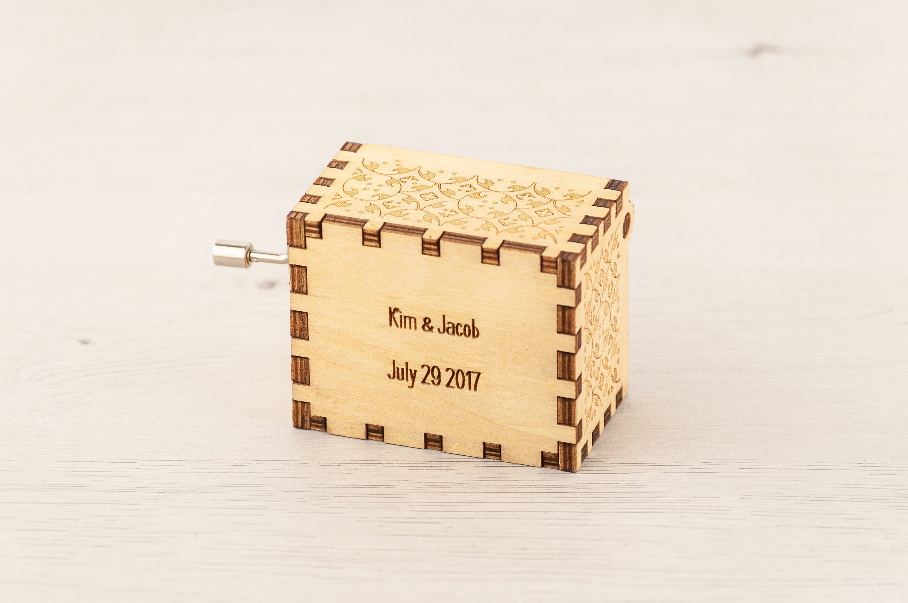Details about   Love Messages Quotes for Wife Wind Up Wooden Music Box Boxes Vintage Toy Gifts
