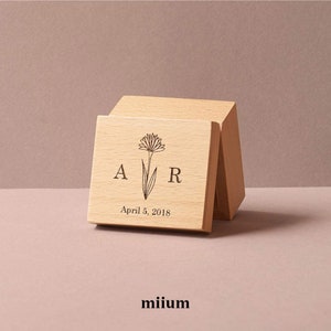 Personalized Music Box | Custom gift for her or him | +60 tunes | Romantic Gift for St. Valentine&#39;s day