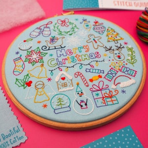 Kit de bordado de Adviento DIY: 24 días de costura navideña a mano