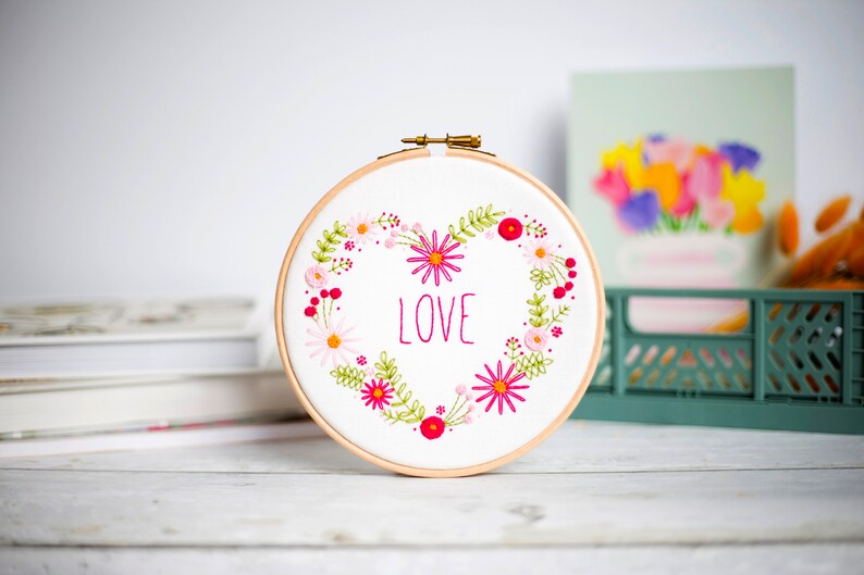 Love Flower Heart Embroidery Pattern, Pink Hoop Art Kit, Love Heart Embroidery Set, Modern Needlecraft Pattern, Daisy Chain Embroidery Kits image 2