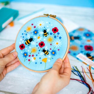 Bees Embroidery Kit, Wild Flower Needle Craft Kit, DIY Wildflower Hoop Art, Summer Hand Embroidery Project, Floral Sewing Kit, Sewing Gift image 2