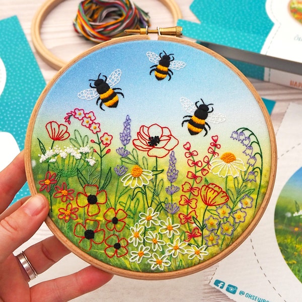 Bees Embroidery Kit, Wildflower Meadow Embroidery Kit, Wildflower Hoop Art Kit, Floral Embroidery Kit, Bees Hand Embroidery Kit Project