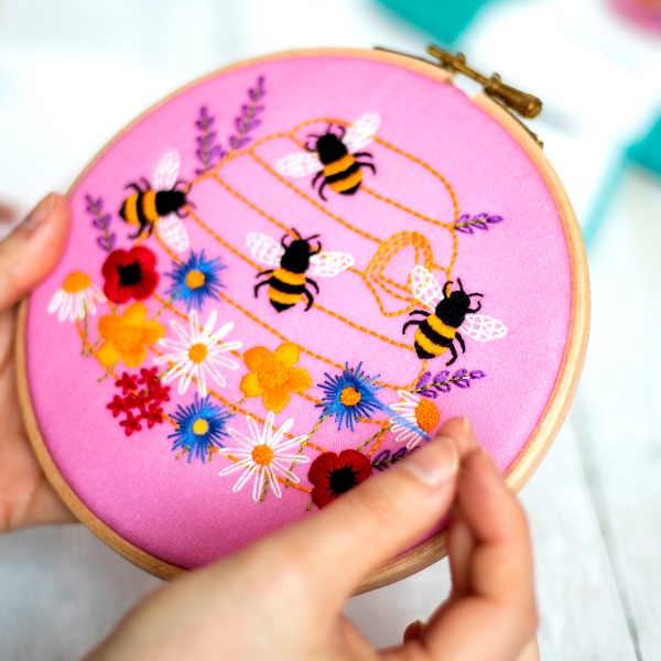 Bees Embroidery Kit, Wildflower Needle Craft Kit, Bees and Wildflowers Hoop Art, Bees Hand Embroidery, Floral Embroidery Kit, Gift for Her