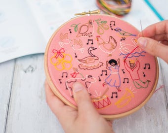 12 Days of Christmas Embroidery Pattern: Printed Fabric & Instructions
