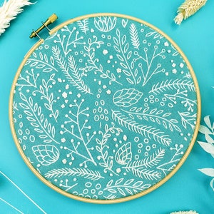 Embroidery Kit, Winter Floral Embroidery Kit, Beginners Hoop Art Kit,  Oh Sew Bootiful Embroidery Kits, Embroidery, Winter Flower Embroidery