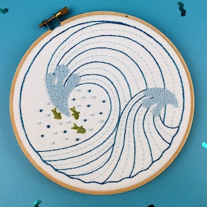 Modern Embroidery Kit, Ocean Waves DIY Hoop Art, Modern Needlework Kit, Embroidery Tutorial, DIY Gift for Her, Beginners Embroidery Kit image 4