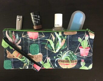Succulent Zippered Wristlet