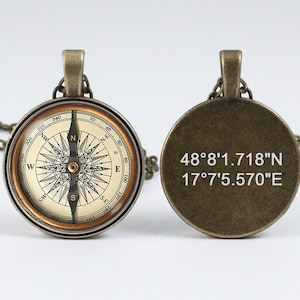 Engraved necklace Compass pendant Custom text Voyage Customized necklace Compass jewellery Travel Journey Compass NEEDLE DOESN&#39;T MOVE