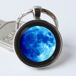 Keychain blue moon Full moon keyring Moon jewelry Moon key ring Moon gift Moon pendant Moon key chain Space keychain Gift ideas Lunar gift