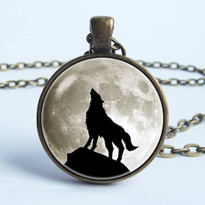 Wolf pendant Men necklace Gray moon necklace Wolf jewelry Lunar necklace Moon necklace Wild animal Moon and wolf Moon jewellery Gift for her