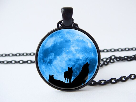 Collier Pendentif cabochon Loup Hurlant Nuit Lune