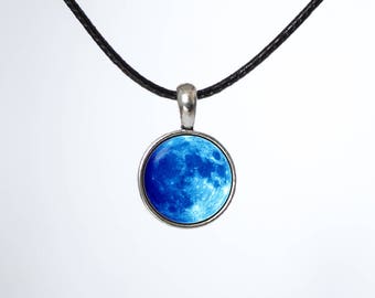 Choker moon Pendant choker Choker jewelry Girlfriend gift Moon gift Moon jewelry Moon jewellery Wrap choker Blue moon Black choker Photo