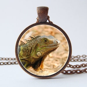 Lizard necklace Lizard pendant Lizard jewelry Animal jewelry Reptile necklace Photo pendant Reptile jewelry Wildlife jewelry Photo jewelry