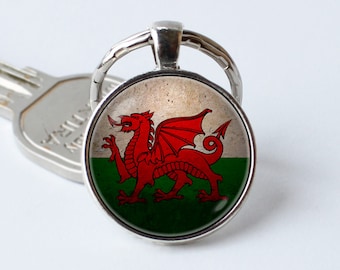 Wales Welsh flag keychain Welsh jewelry Welsh dragon pendant Red dragon key chain Welsh jewellery Flag keyring Welsh gifts Cardiff Rugby